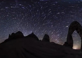 梵高曾仰望过的夜空——行星夜空全景视频